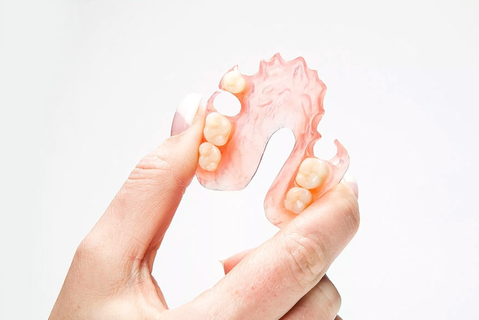 через сколько дней можно делать протезирование после удаления зубов